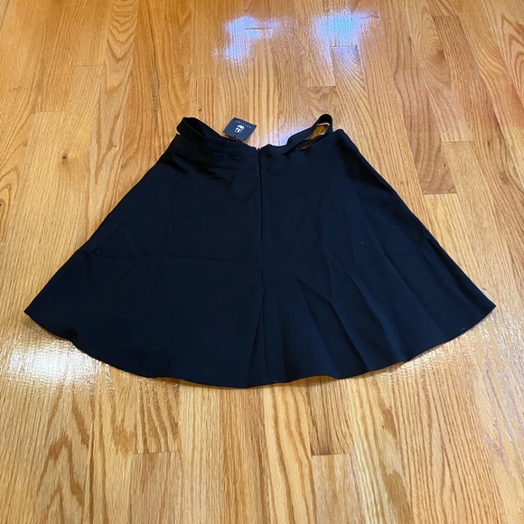 Cute skirt - Picture 2 of 5